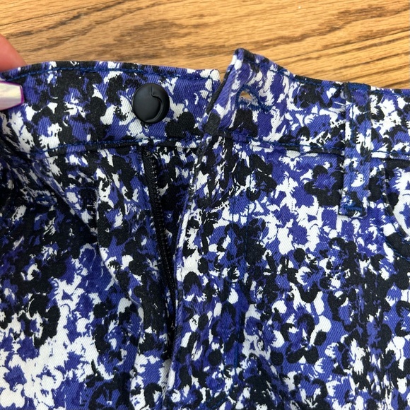 Joe’s Jeans | Electric Blue Popart Paint Splatter Denim Jean Shorts Size 28 - Picture 8 of 11